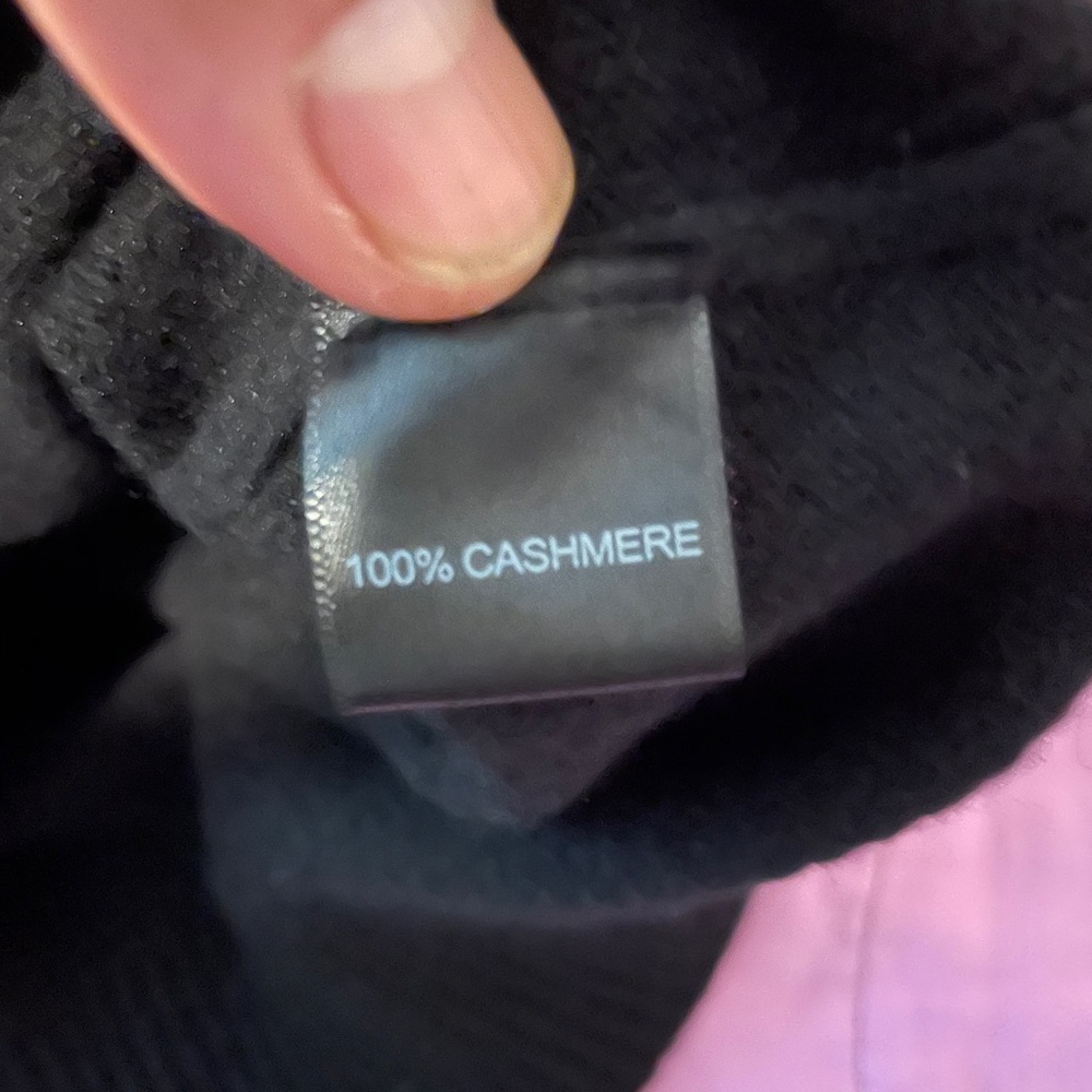 Sweater - Picture 5 of 5